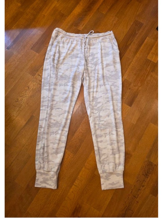 GAP Pants - Women's GAP White Gray Camo Joggers M